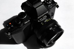 ������ͷ�Ľ�������һ25mm f/0.95